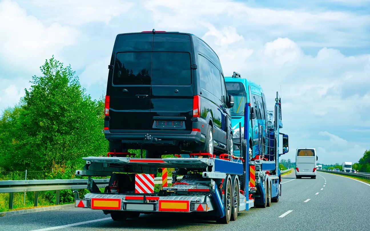 Car transporter truck transporting vehicles in Missouri