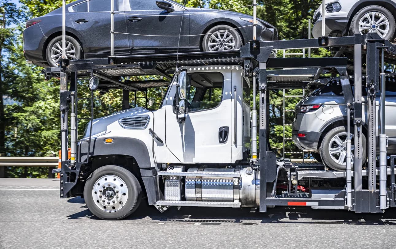 Car transporter truck transporting vehicles in Tennessee